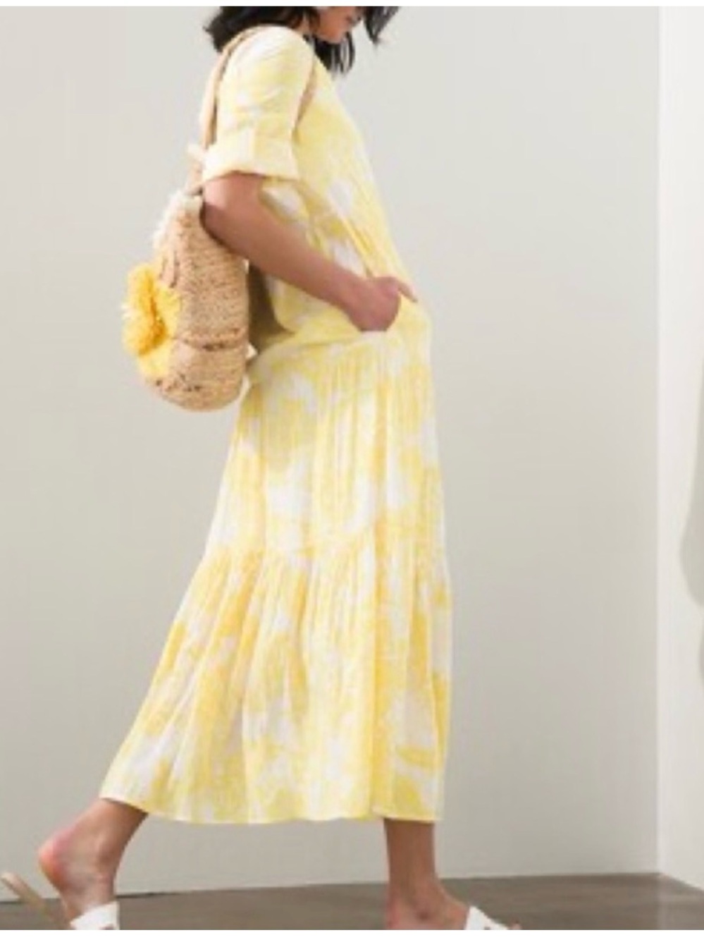 Chicos Tiered Sea Island Paisley Maxi Dress in Yellow Pineapple Size 00P (0/2P) - Picture 2 of 15